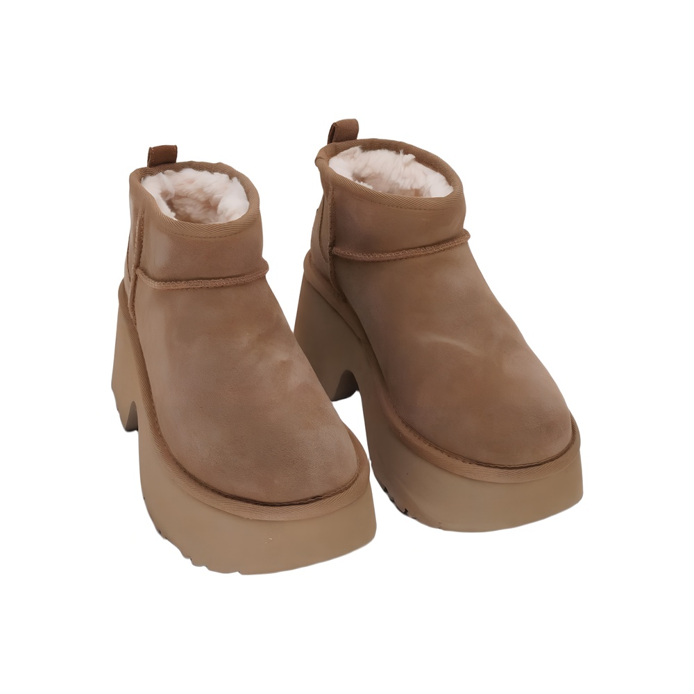 UGG Classic Ultra Mini New Heights Boots Chestnut Size 7M